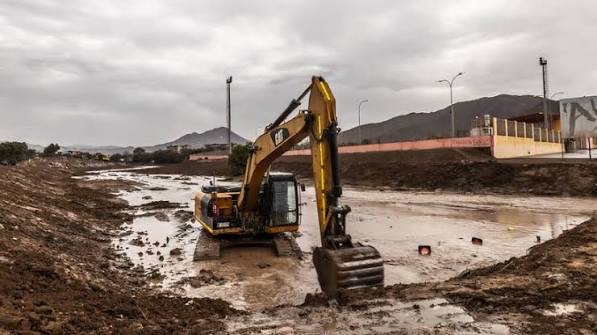 Crecida del río Pulido en Tierra Amarilla durante Alerta Amarilla decretada por SENAPRED