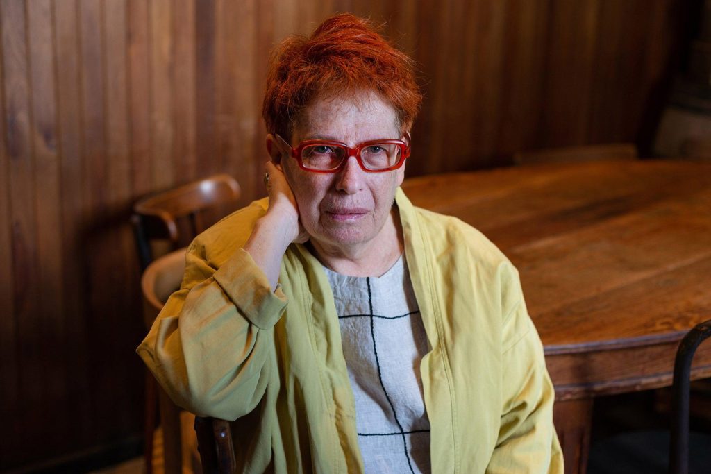 Cynthia Rimsky, ganadora del Premio Nacional de Literatura 2026, durante el anuncio del reconocimiento en el Palacio Pereira