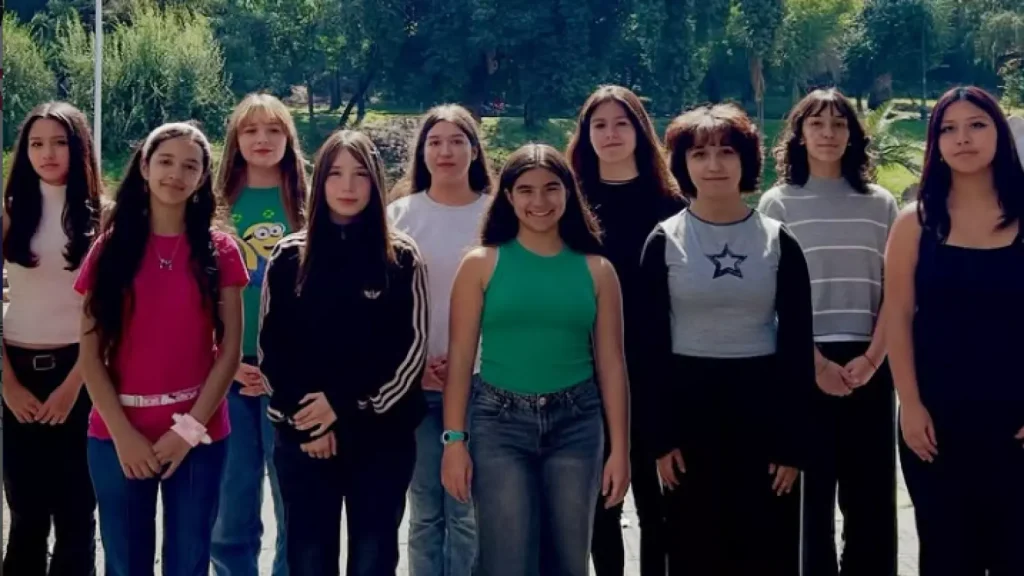 Diez jóvenes chilenas construyen un robot para representar a Chile en el FIRST Global Challenge 2026, que se realizará en Corea del Sur.