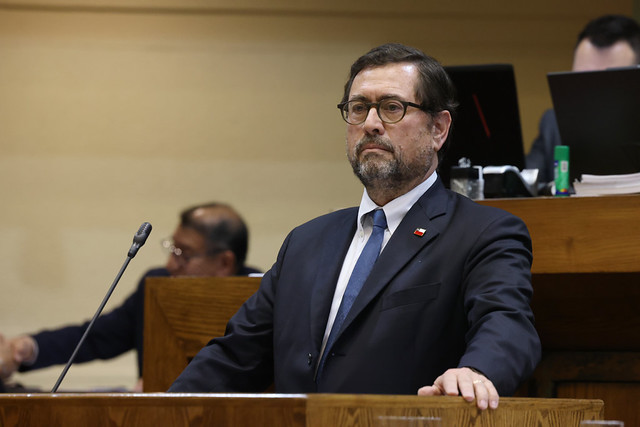 Canciller Francisco Pérez Mackenna durante su interpelación en la Cámara de Diputadas y Diputados de Chile, realizada el 28 de septiembre de 2026.