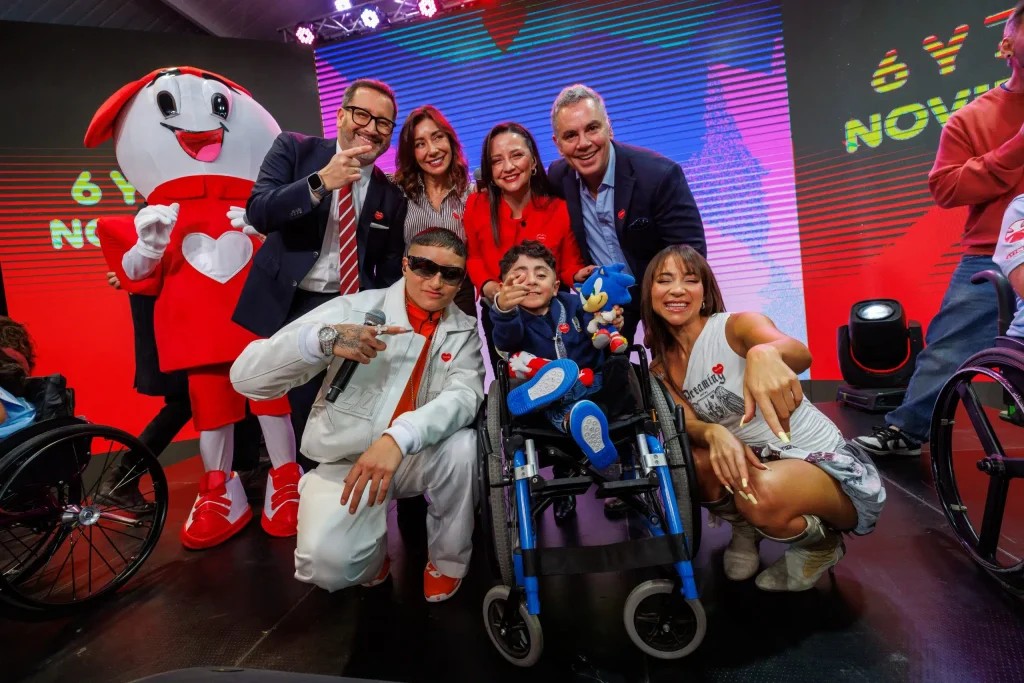 Sinaka y Princesa Alba durante el lanzamiento de la campaña Teletón 2026