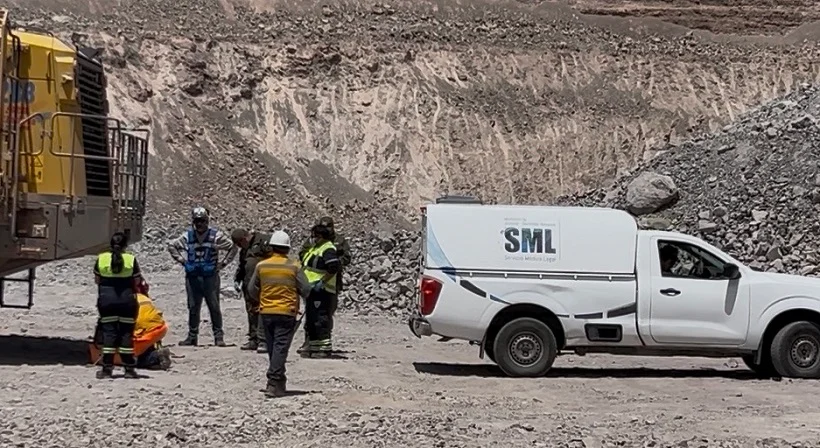 Accidente minero fatal en Mina Aguilucho, comuna de Taltal, Región de Antofagasta, donde un trabajador de 61 años falleció tras la caída de maquinaria pesada en una faena de Minera Las Cenizas.